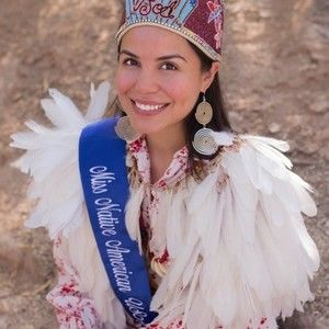 Meet your Posher, Devonte